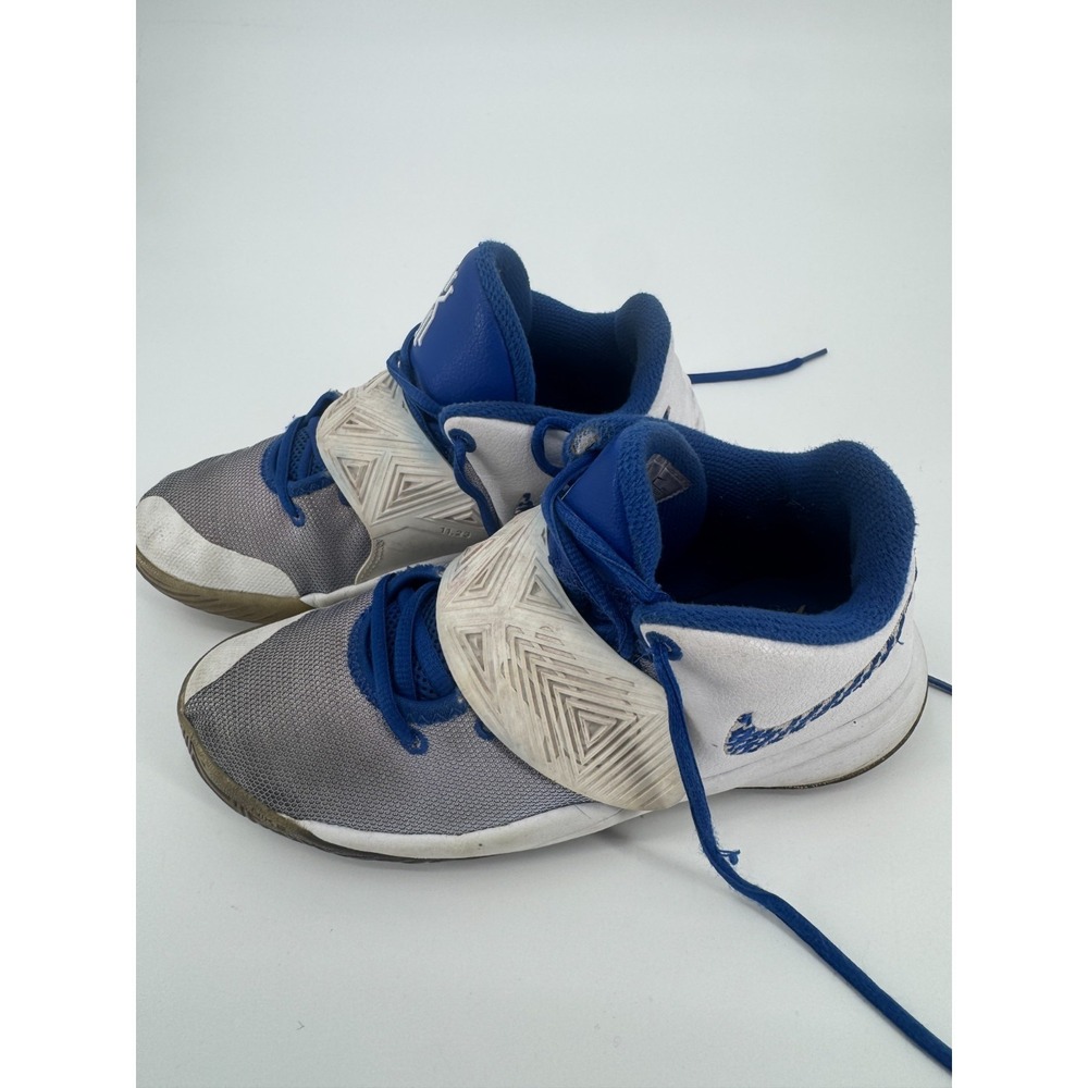 Nike‎ Kyrie Flytrap 3 BQ5620-100 Youth Sneakers 5.5 White Blue Basketball Shoes
